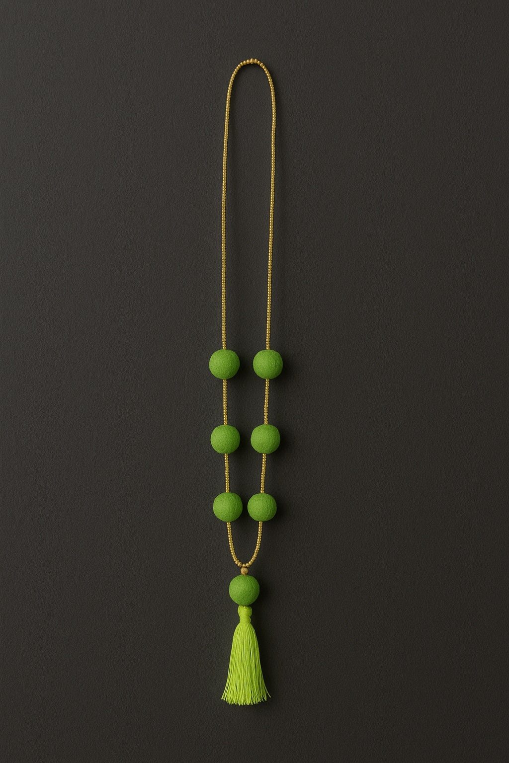 Sautoir unique : pompons de laine et perles - Fait main