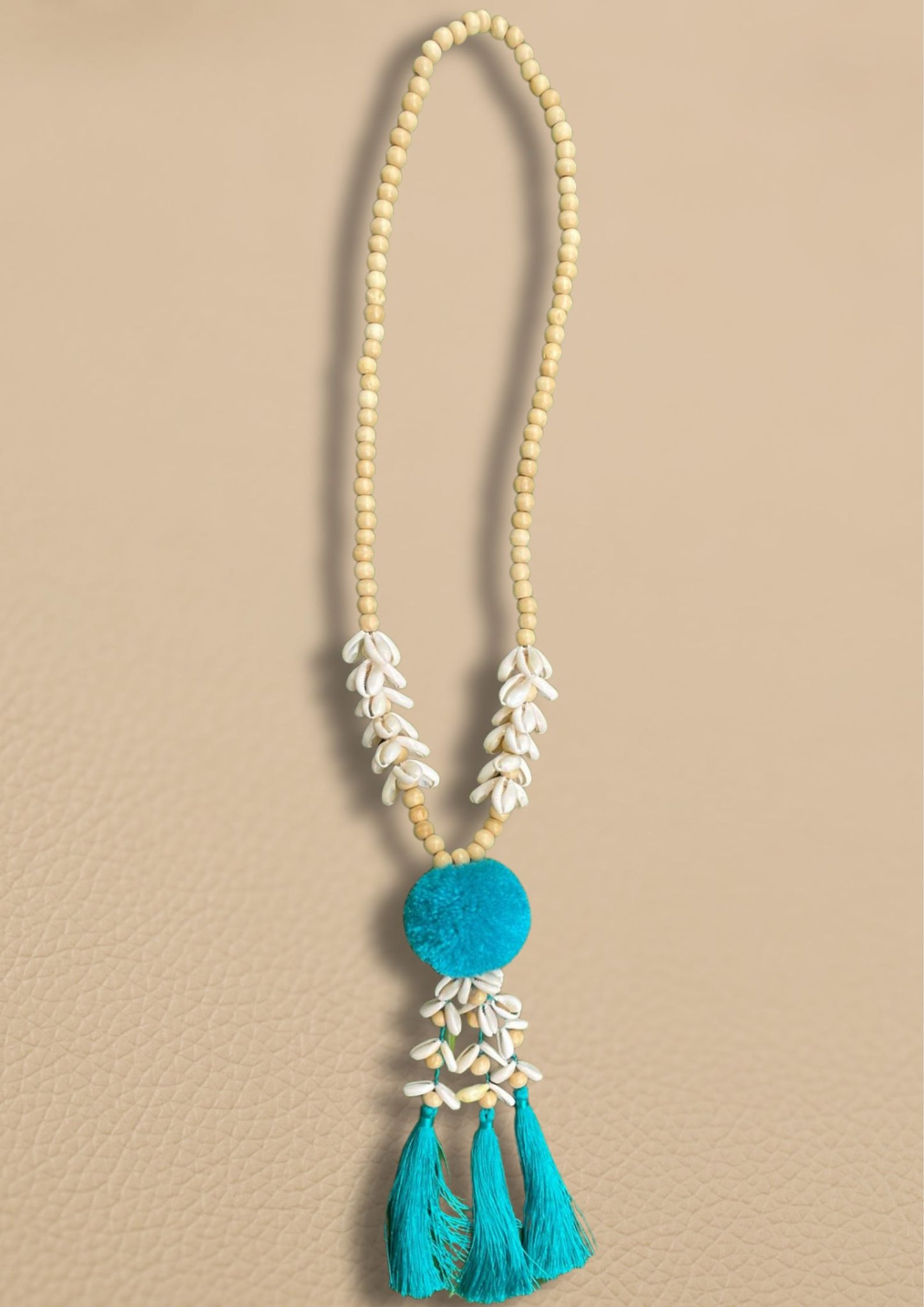 Sautoir Pompon, Coquillages et Perles de Bois - Fait main