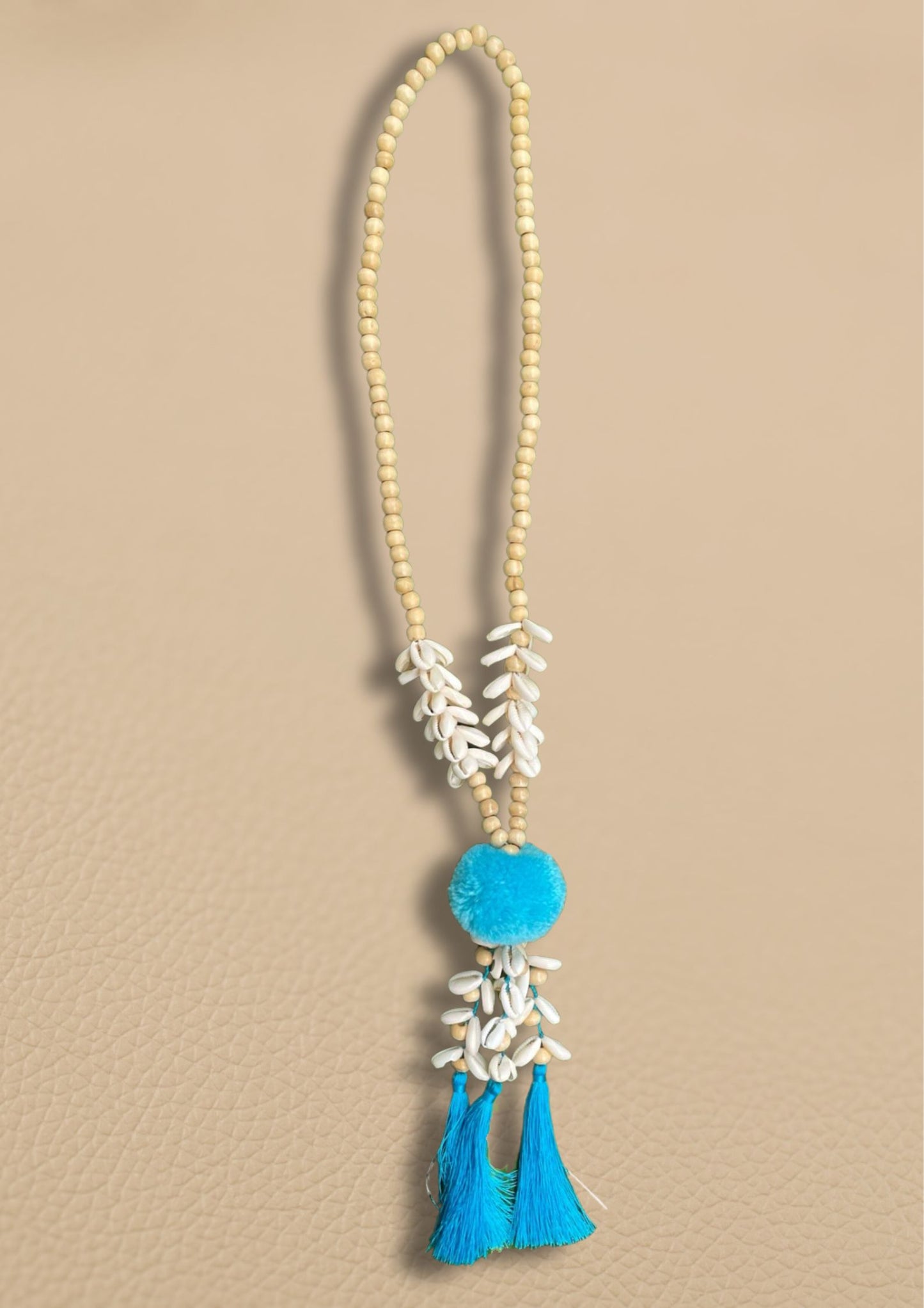 Sautoir Pompon, Coquillages et Perles de Bois - Fait main
