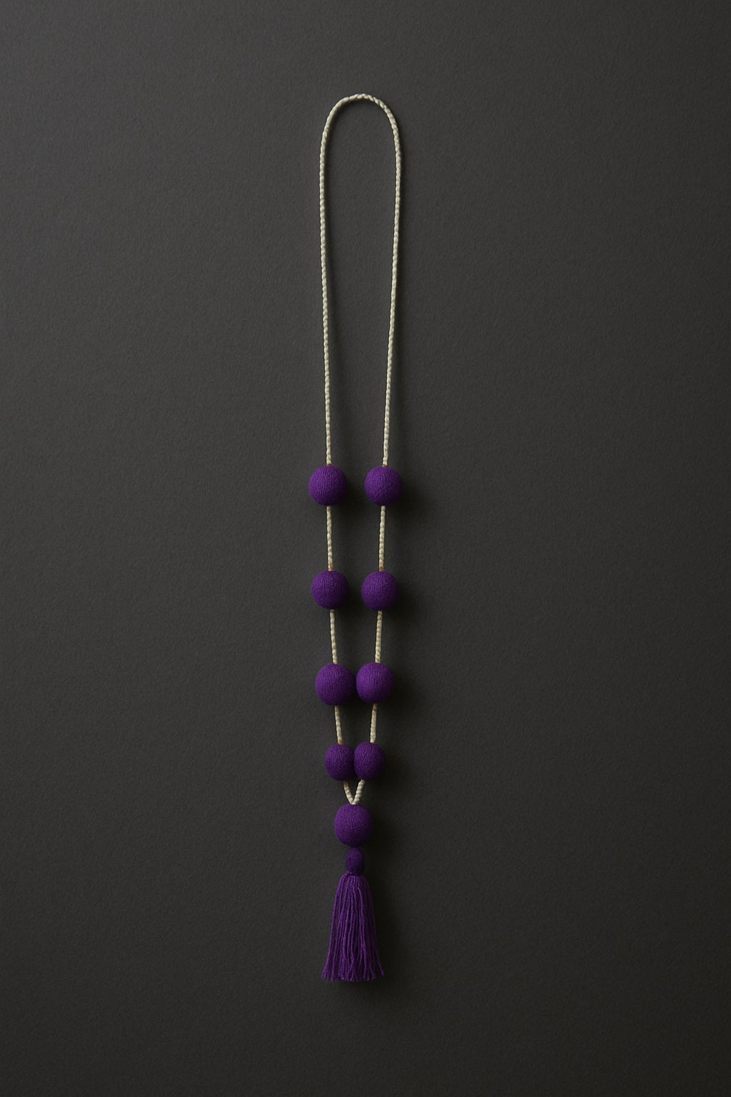 Sautoir unique : pompons de laine et perles - Fait main