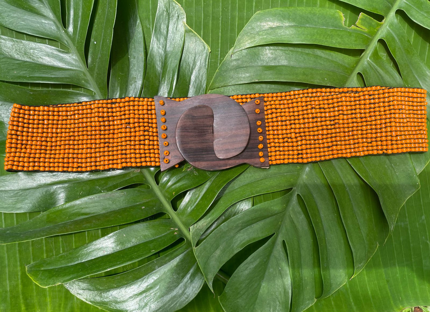 Ceinture Unie en Perles et Bois – Élégance Artisanale - Fait main